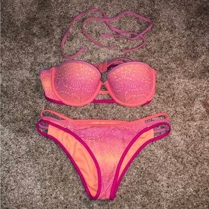 Victoria’s Secret bikini